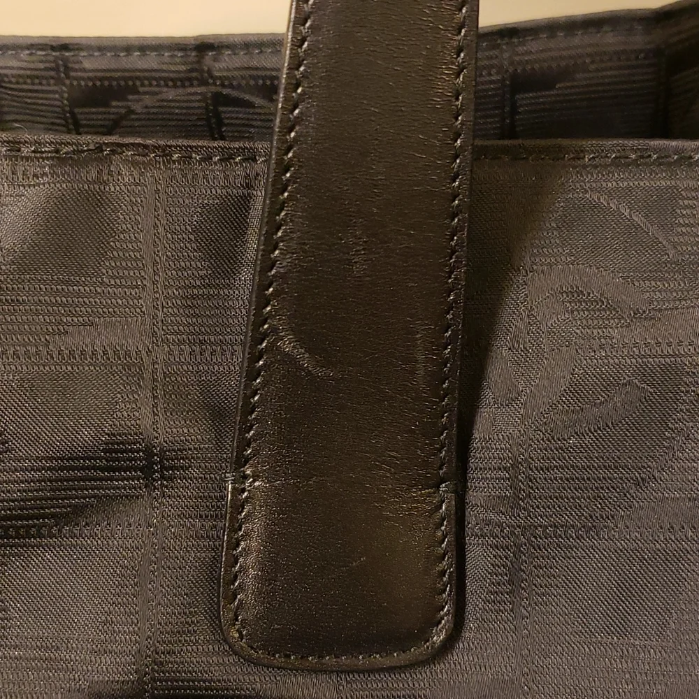 Chanel tote - Picture 17 of 17